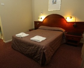 Berkeley Hotel - Carnarvon Accommodation