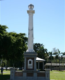 World War I Memorial Cenotaph and Jubilee Park - Carnarvon Accommodation