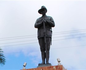 Charters Towers Memorial Cenotaph - Carnarvon Accommodation